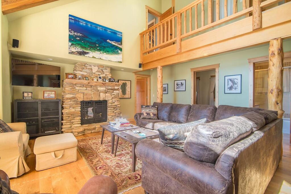 6522 Idlewood Drive  Beauty In Tahoe Vista W/ Lake Views & Hot Tub! - thumb 3