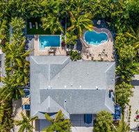 7 Doors Down villa - Accommodation New York