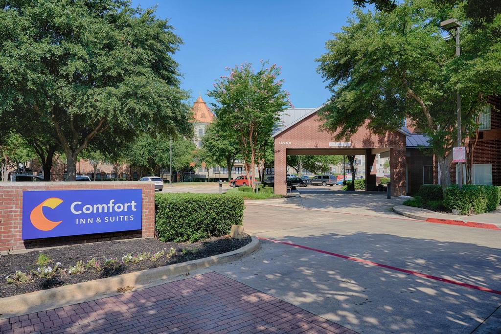 Comfort Inn & Suites North Dallas-Addison - thumb 0