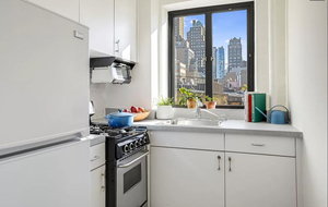 Gershwin Theatre 30 Day Stays