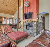 High-end summer/winter lodge on slopes of Alta - Accommodation New York