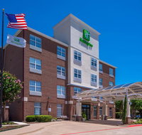 Holiday Inn and Suites Addison - Accommodation New York