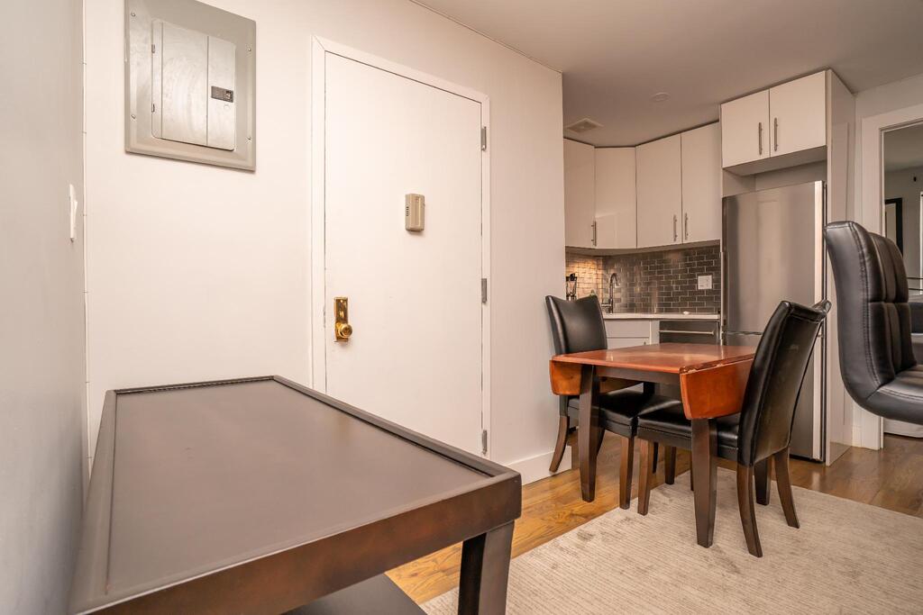 Little Italy Manhattan 30 Day Rentals - thumb 2