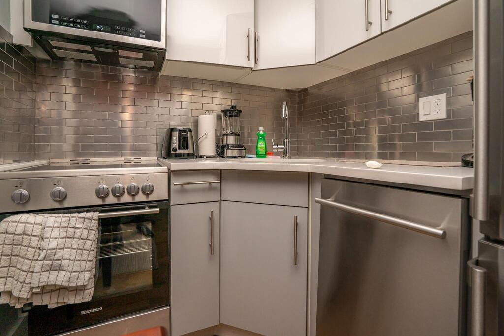 Little Italy Manhattan 30 Day Rentals - thumb 1