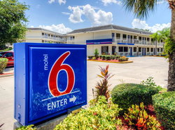 Motel 6-Bradenton, FL