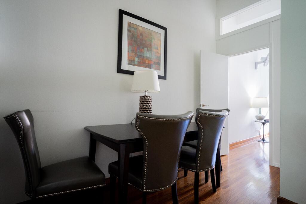 Near Empire State 30 Day Rentals - thumb 1