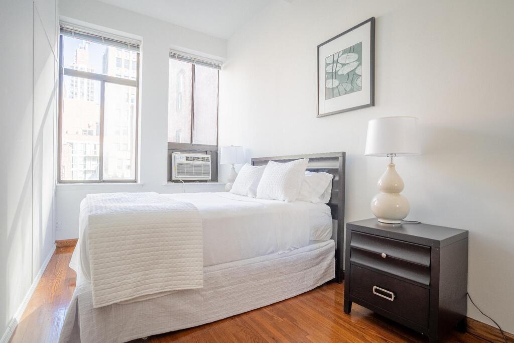 Near Empire State 30 Day Rentals - thumb 0