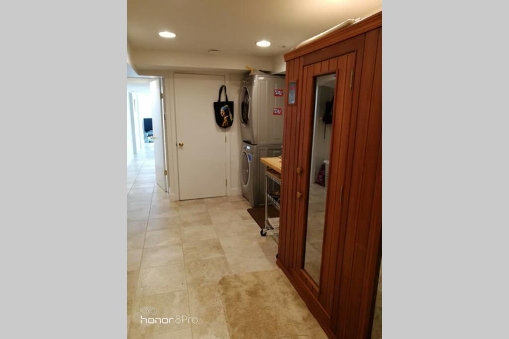 Pvt Studio With Full Bath & Sauna. 24/7 Self Check-in. - thumb 1