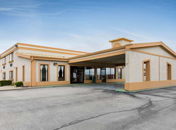 Quality Inn & Suites Bloomington University Area