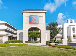 Studio 6-San Antonio, TX - Airport