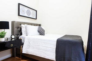 Sunny Private Bedroom In Uptown Manhattan