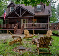 Tree Top Getaway Log House with Views in Almond NC - Accommodation New York