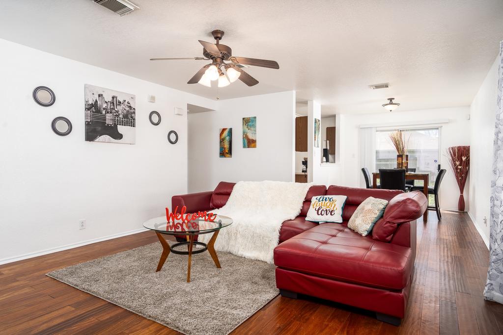 UP TO 10 GUEST FULL HOUSE NEAR LACKLAND/ SEA WORLD/ DOWNTOWN - thumb 0