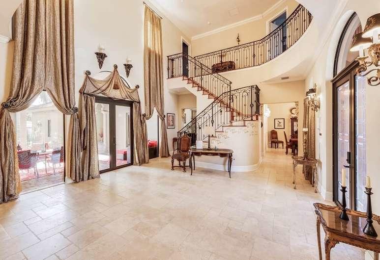 VIP ACCOMMODATION LLC - thumb 2