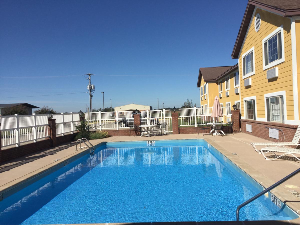 Days Inn By Wyndham Lake Village - thumb 9