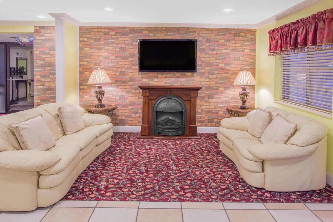 Days Inn By Wyndham Lake Village - thumb 31