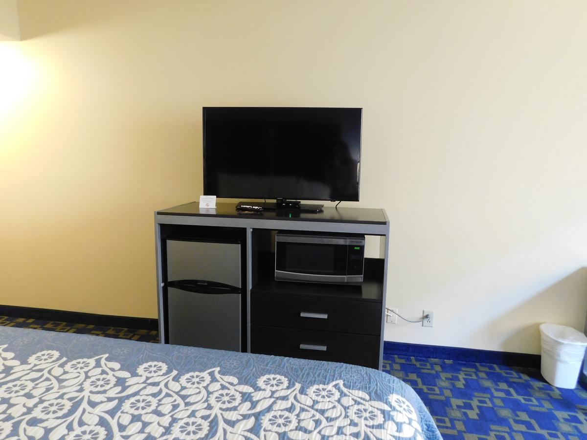 Days Inn & Suites By Wyndham Pocahontas - thumb 38