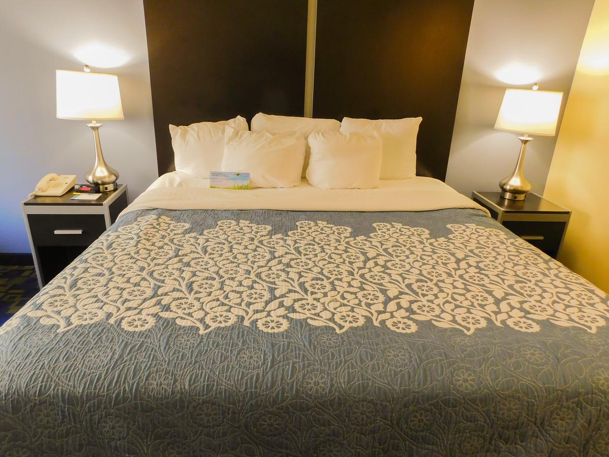 Days Inn & Suites By Wyndham Pocahontas - thumb 27