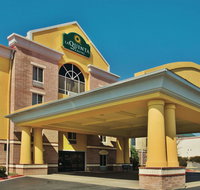 La Quinta by Wyndham Hot Springs - Accommodation New York