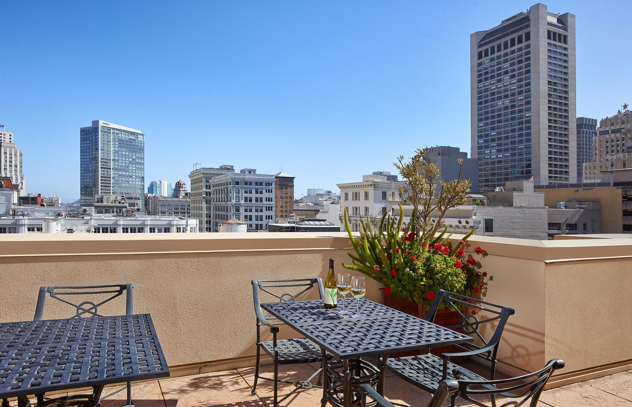 Orchard Garden Hotel - thumb 9