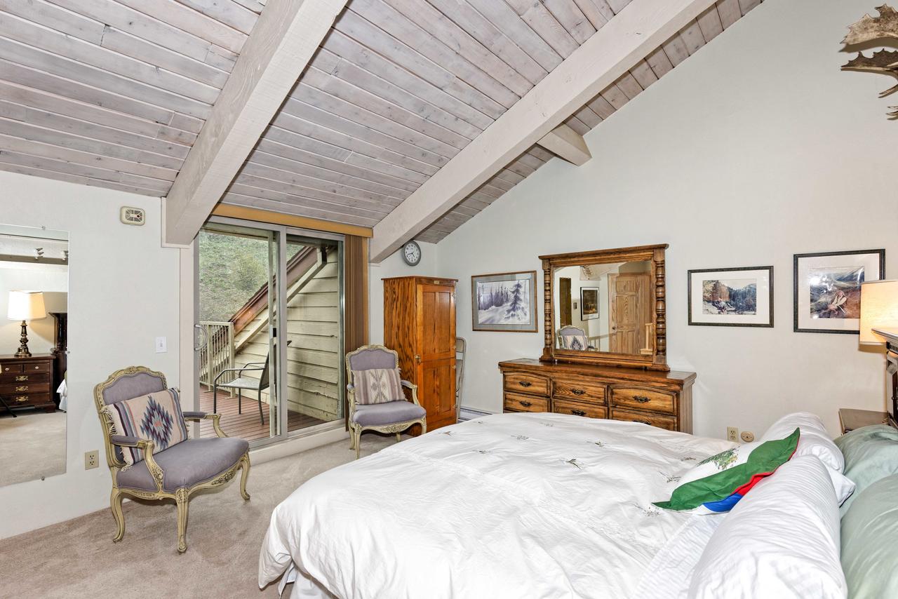 55 Upper Woodbridge Rd Unit F-4 Condo - thumb 6