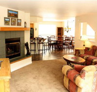 Pinecreek I - 4 BR - Private Hot Tub - Close to Town - Shuttle to Slopes - Accommodation New York