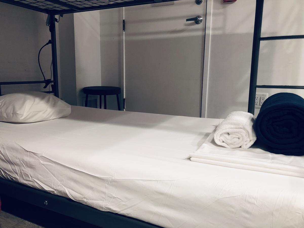 HighRoad Hostel DC - thumb 22