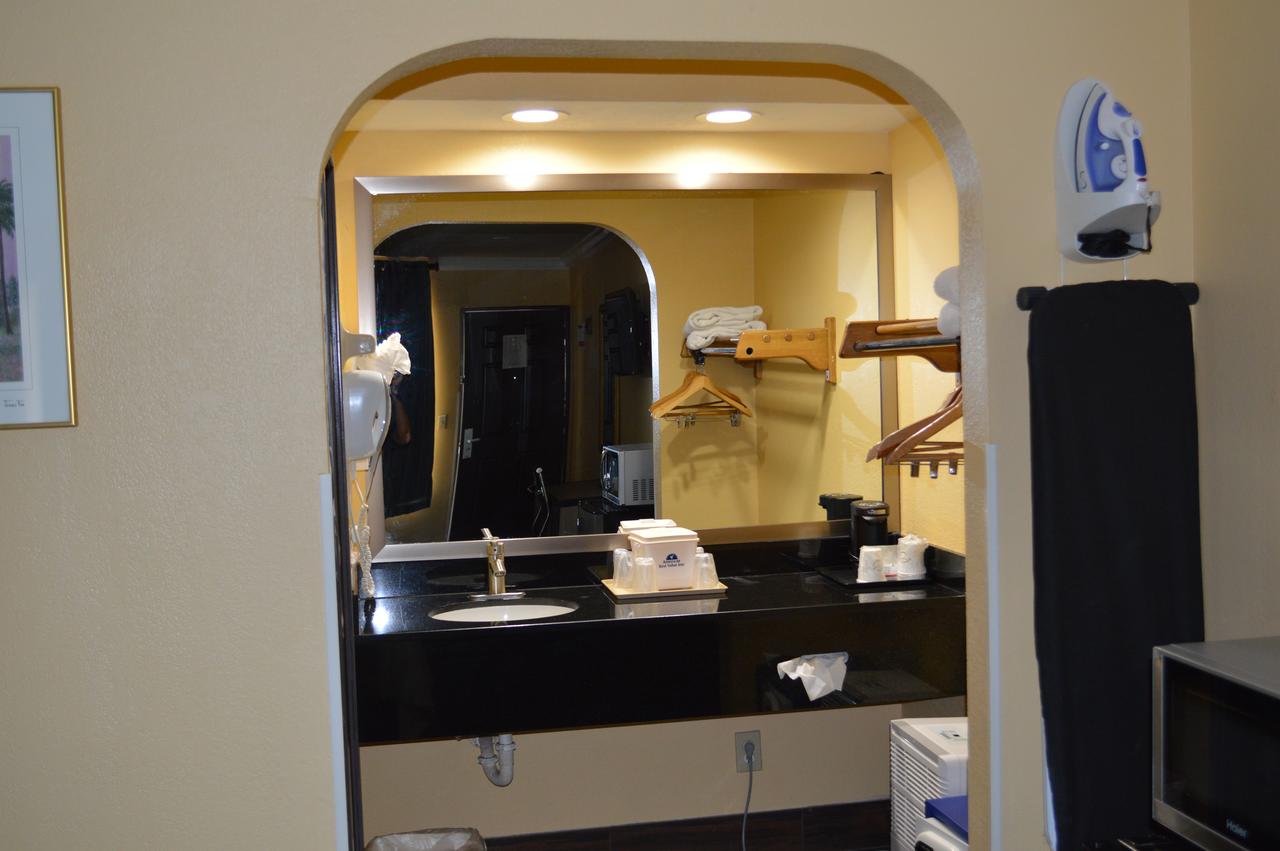 Americas Best Value Inn Fort Myers - thumb 18