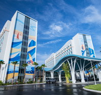 Surfside Inn  Suites at Universal's - Accommodation New York