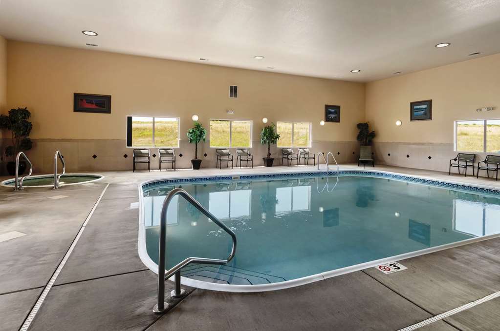 Hampton Inn Gillette - thumb 12