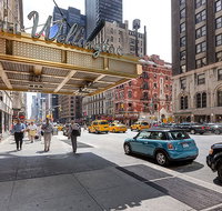 Wellington Hotel - Accommodation New York