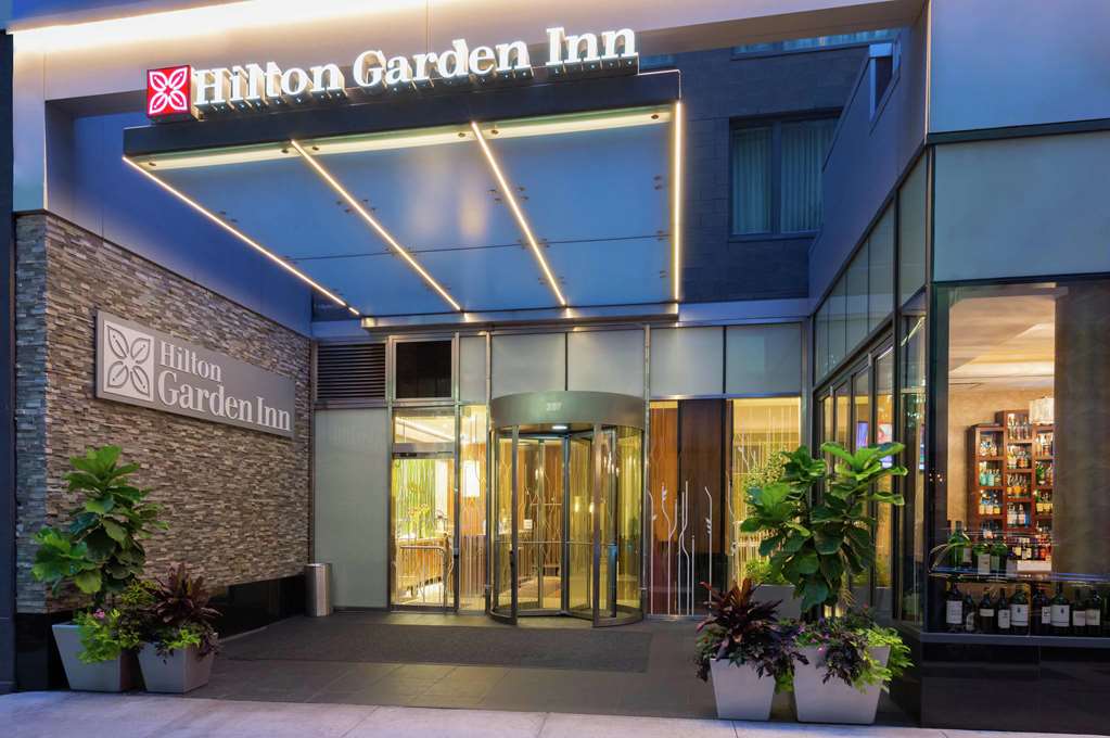 Hilton Garden Inn/Central Park South - thumb 0