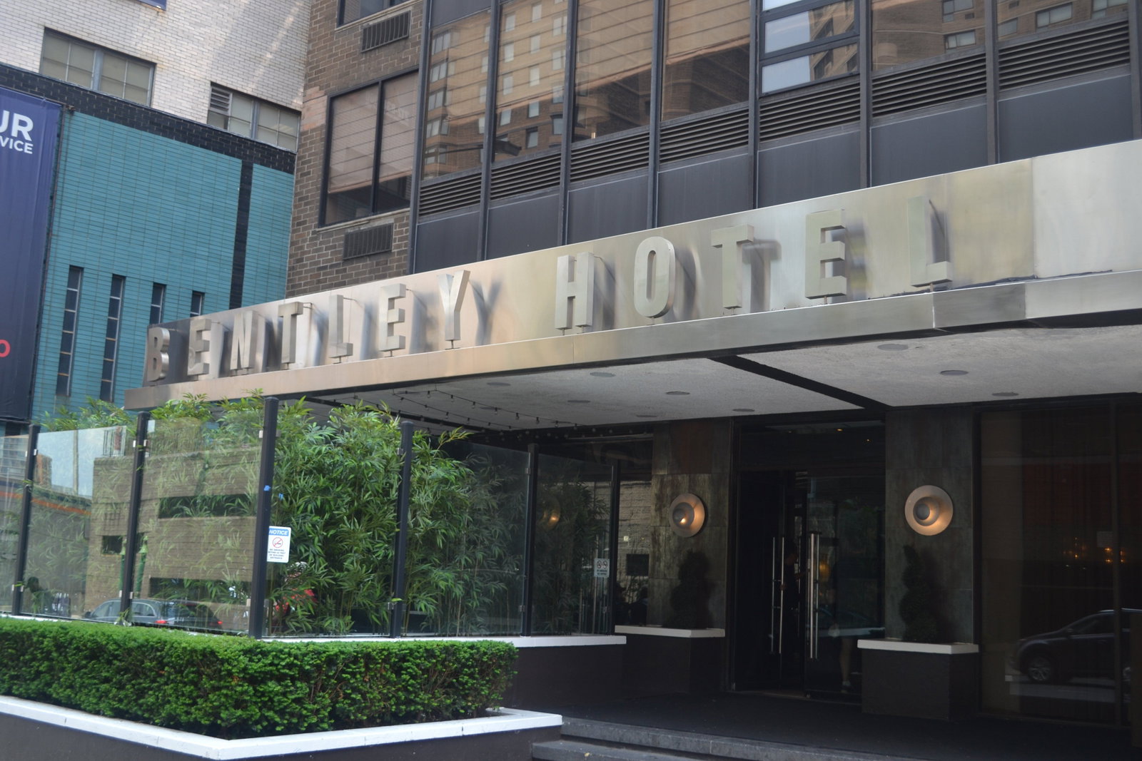 Bentley Hotel - thumb 1