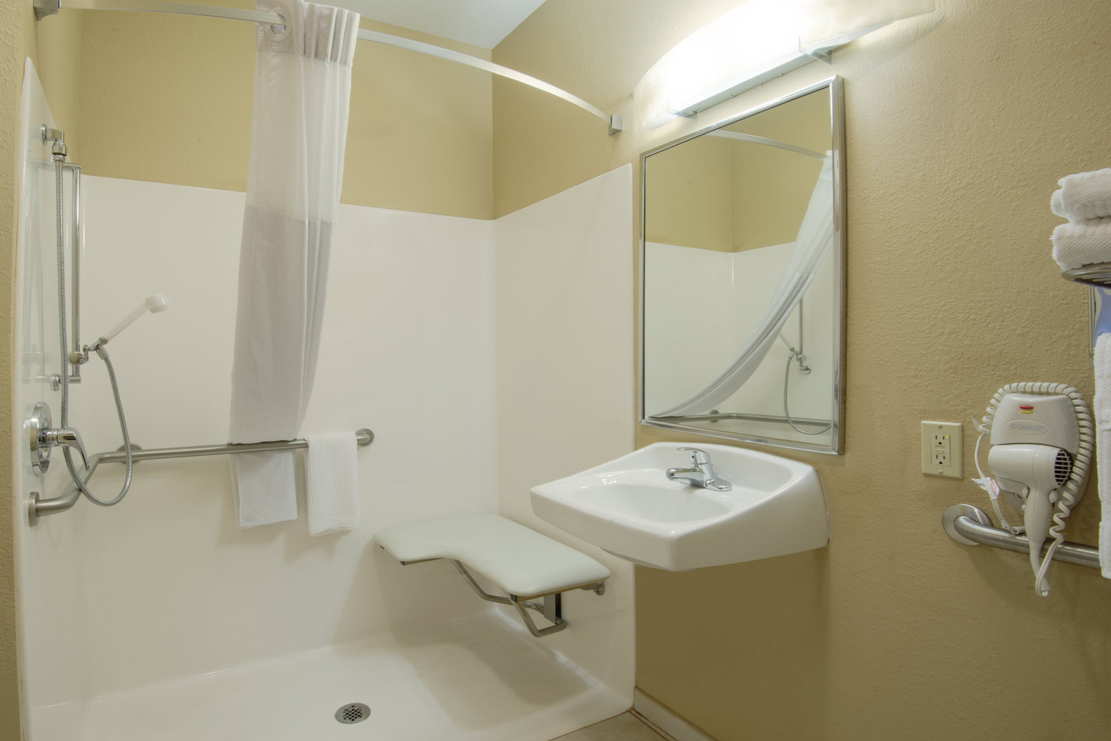 Candlewood Suites - thumb 5