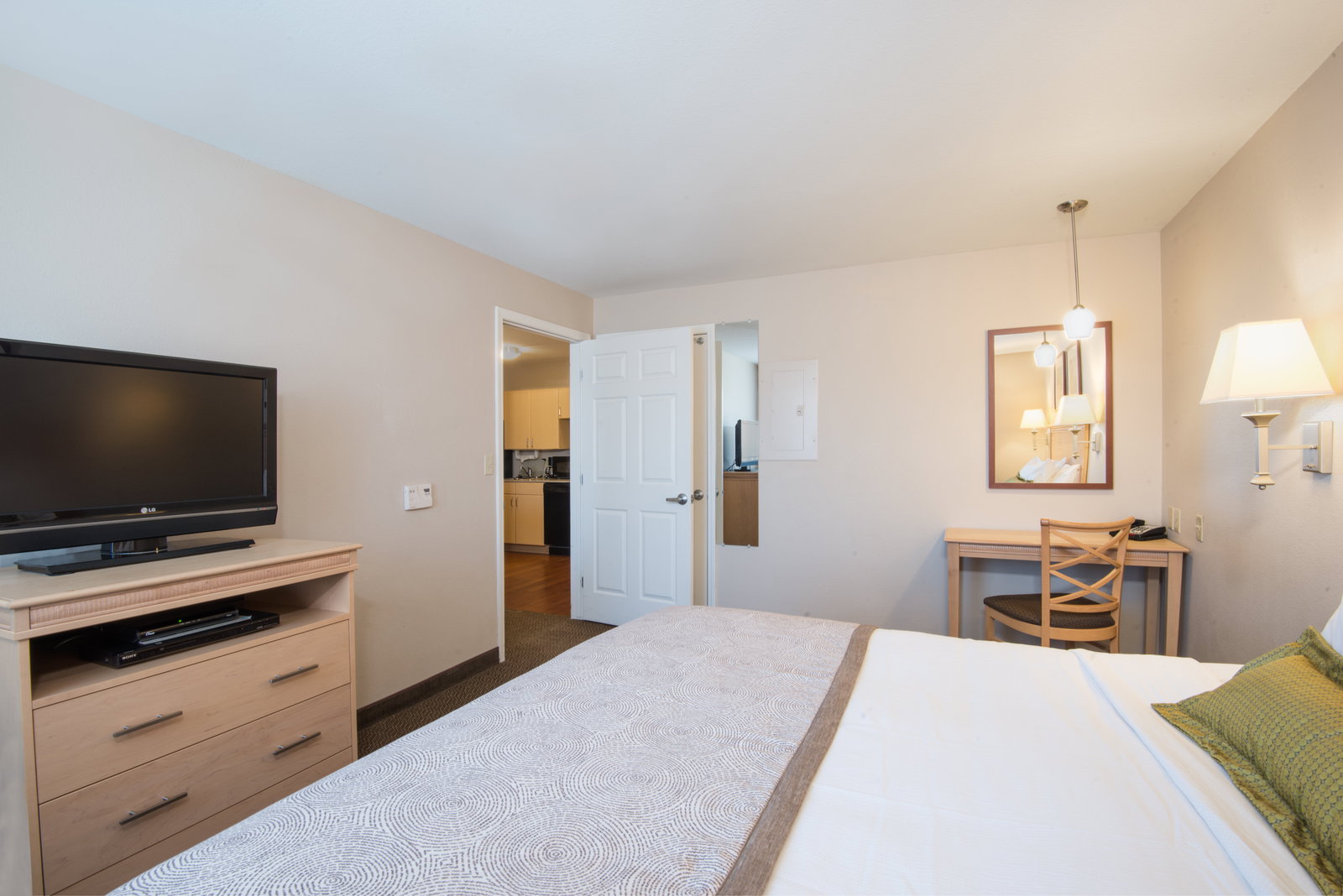 Candlewood Suites - thumb 9