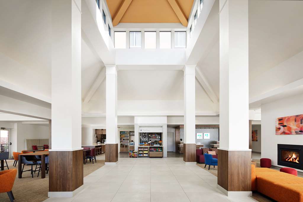 Hilton Garden Inn Providence Airport - thumb 5