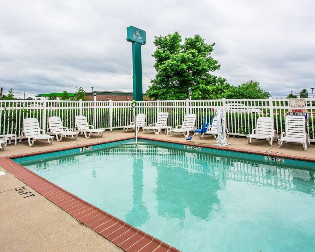 Quality Inn & Suites - thumb 9