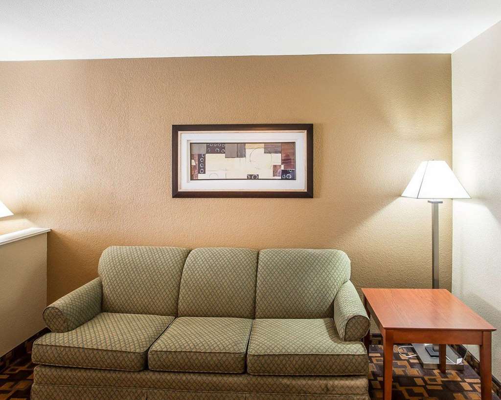 Quality Inn & Suites - thumb 16
