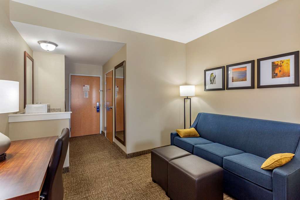 Comfort Suites - thumb 11