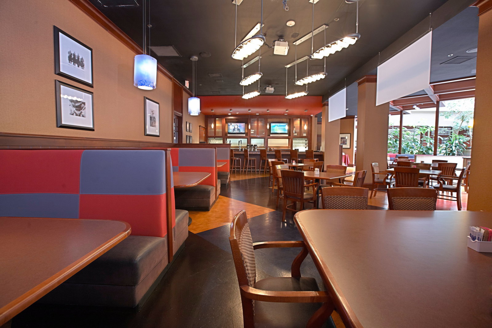 Crowne Plaza Suites - thumb 11