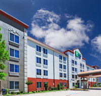 Holiday Inn Express  Suites - Accommodation New York