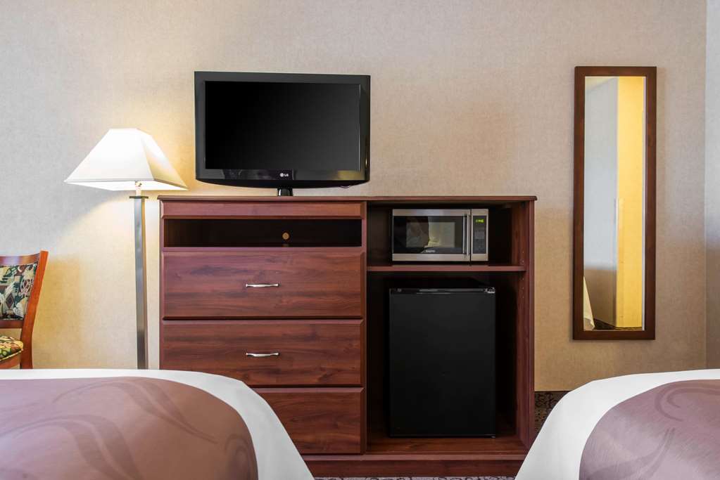 Quality Inn Hotel - thumb 6