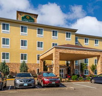 La Quinta Inn  Suites Auburn - Accommodation New York