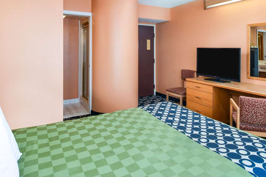 Americas Best Value Inn - thumb 9