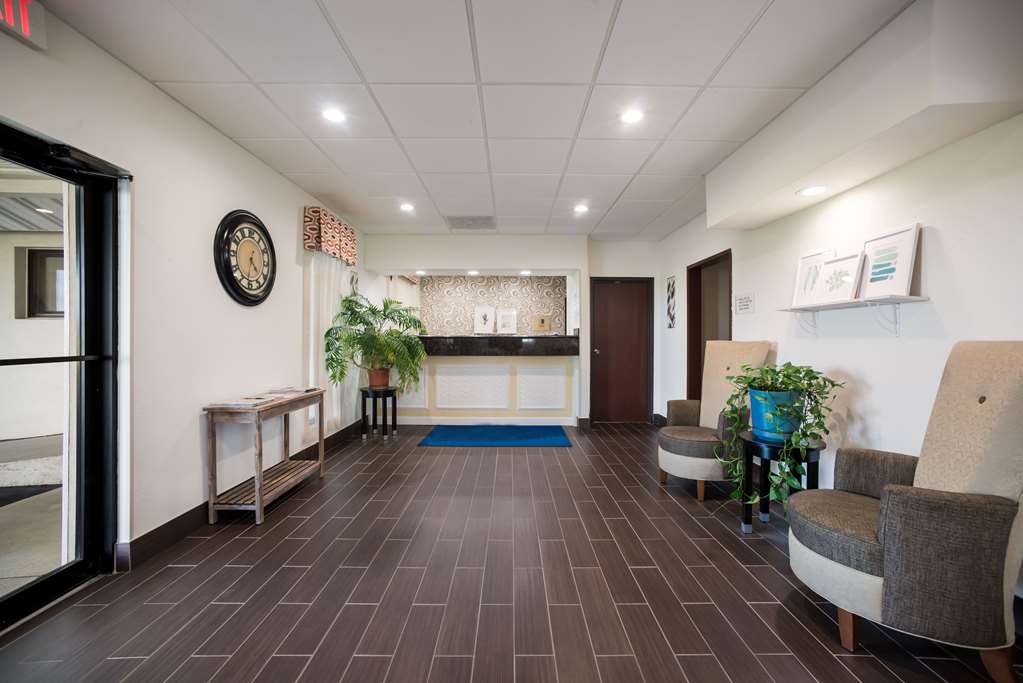 Ramada By Wyndham Effingham - thumb 2