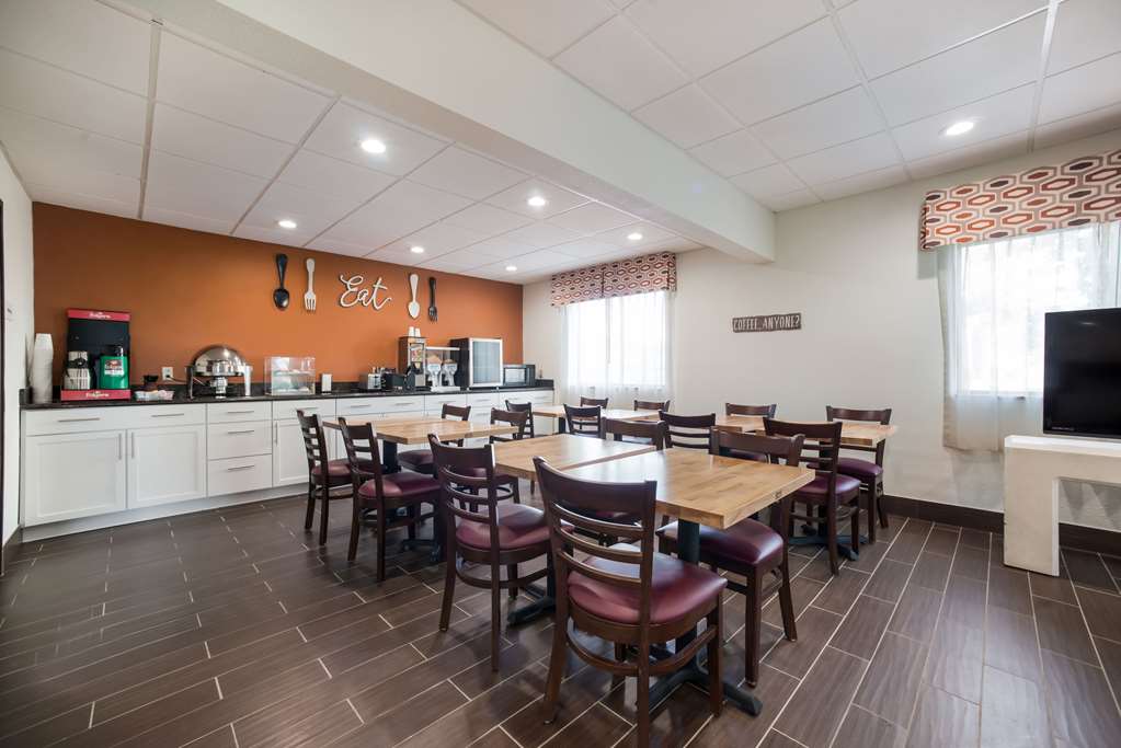 Ramada By Wyndham Effingham - thumb 13