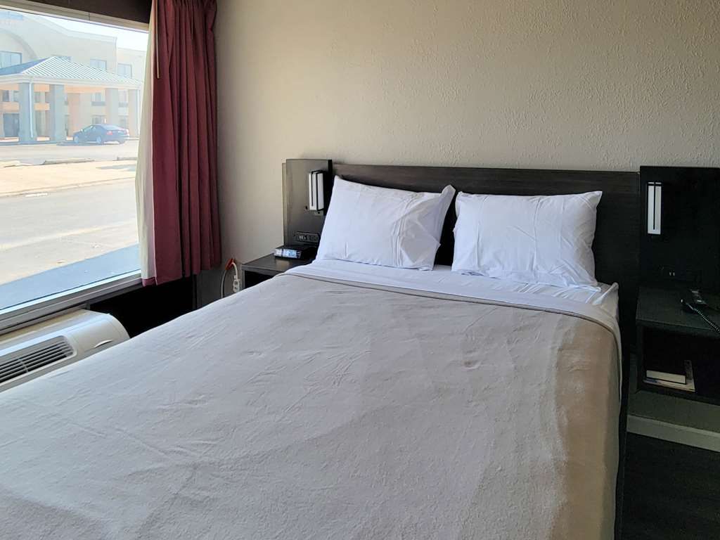 Studio 6 Effingham IL - thumb 6