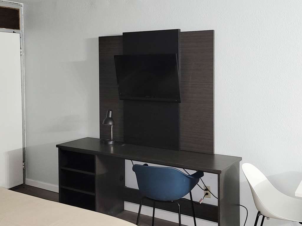 Studio 6 Effingham IL - thumb 8