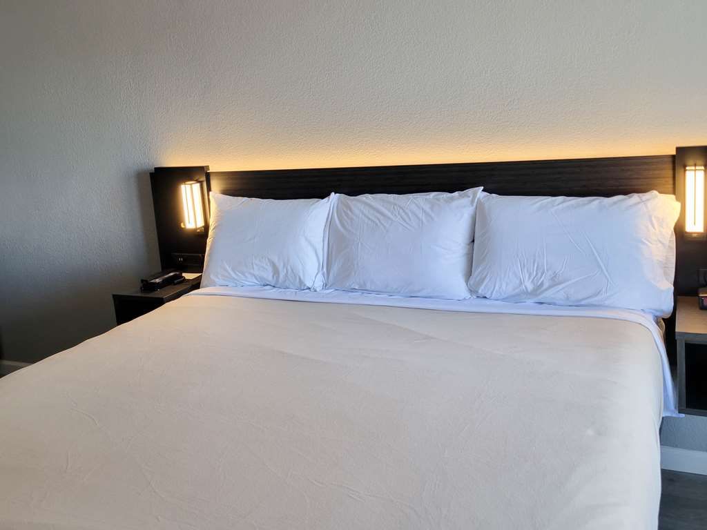 Studio 6 Effingham IL - thumb 14