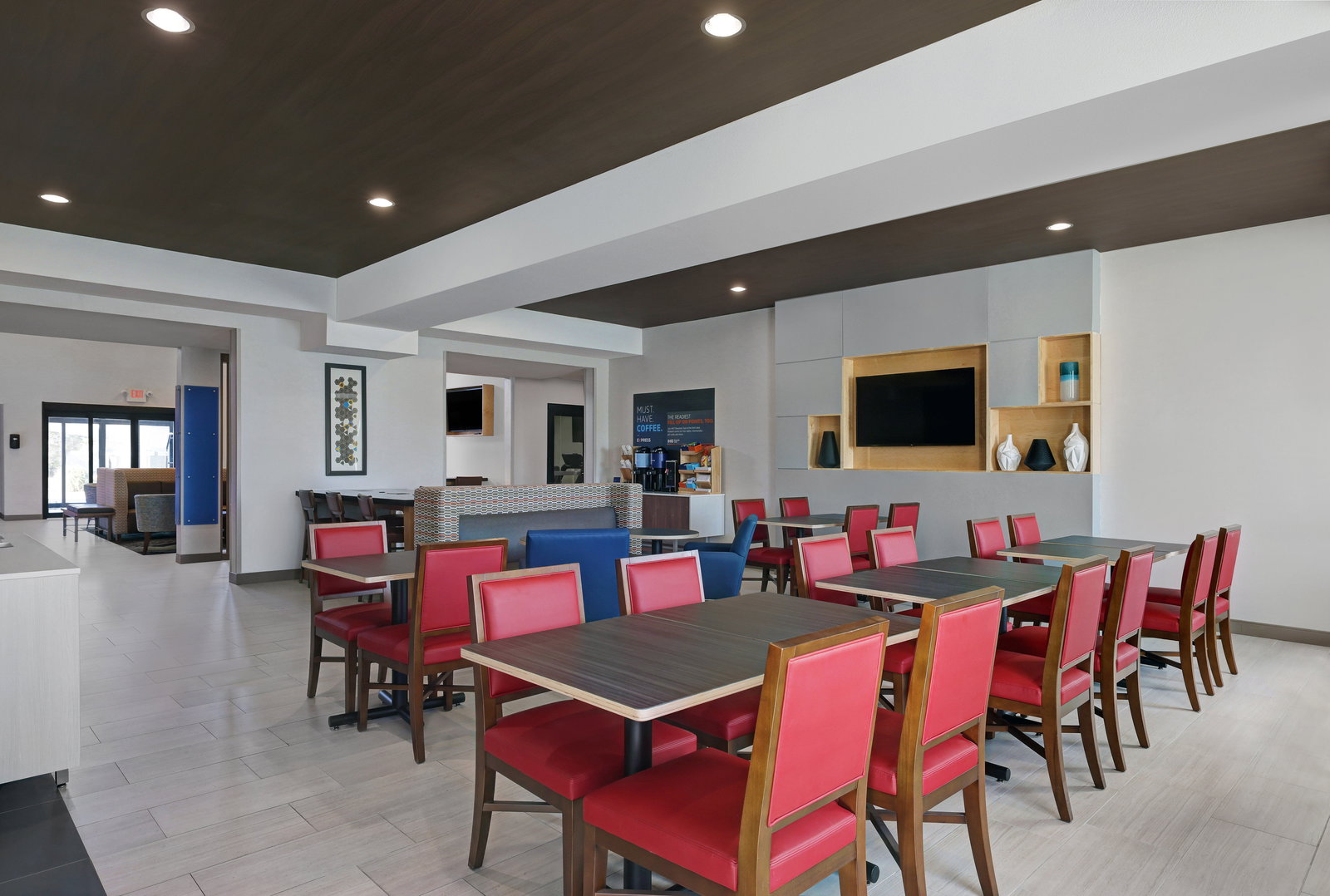 Holiday Inn Express Hotel & Suites - thumb 11